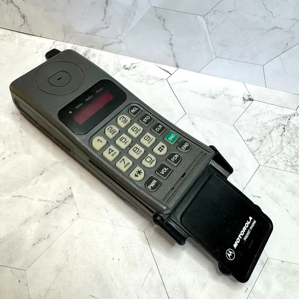 Vintage Motorola Meteor Flip Cell Phone Model 88022 Pocket Phone Not Tested EUC